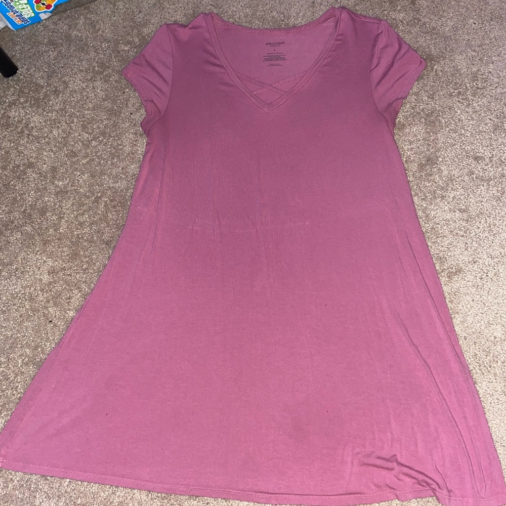 V-neck t-shirt dress, in great condition!